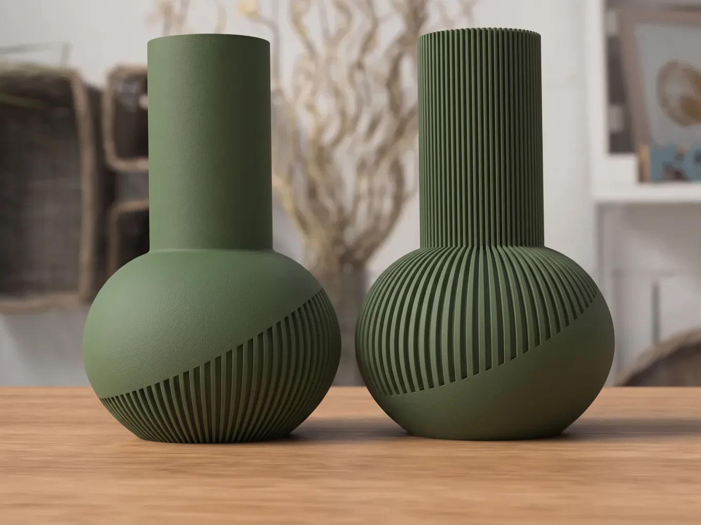 Vase Tama imprimé en 3D en coloris Vert Kaki, deux finitions posées côte à côte sur un plateau en chêne